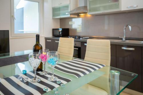 Apartments By The Sea Seget Vranjica (Trogir) - 978