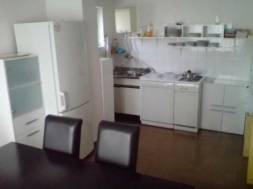 Apartment Leomir