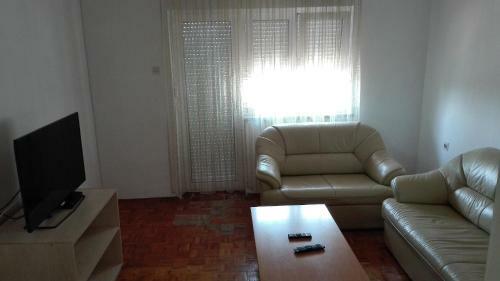 Apartment Leomir