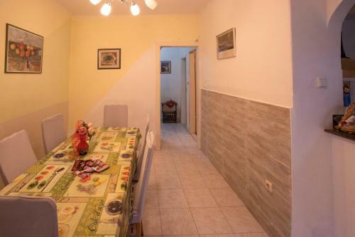 Hostal Rooms Zuvan