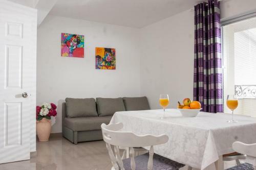 Apartment Tucepi 2677b