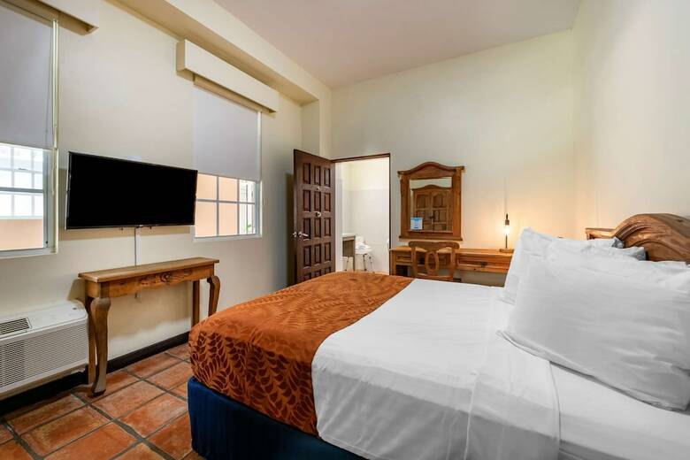 Hotel Howard Johnson Inn Downtown Mayaguez Pr