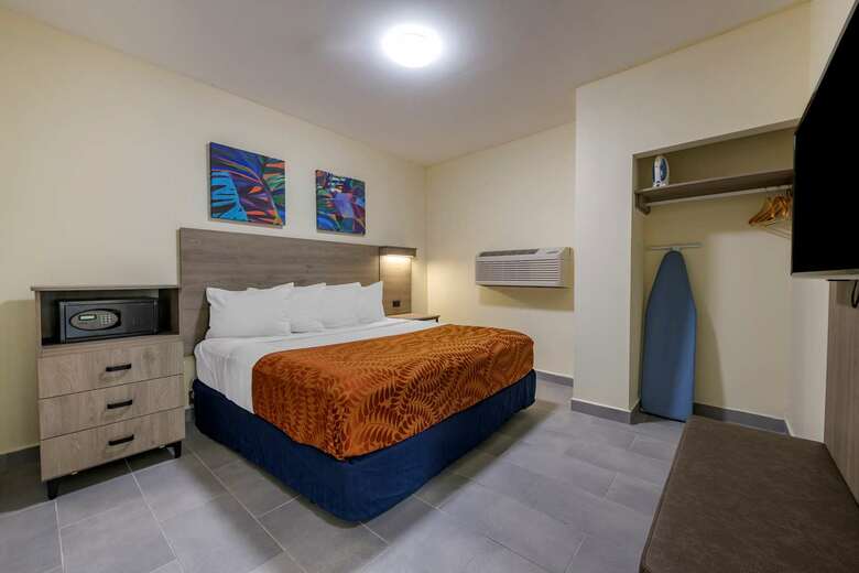 Hotel Howard Johnson Inn Downtown Mayaguez Pr
