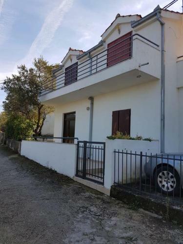 Apartment Arbanija 4320b