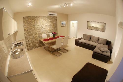 Apartment Kala