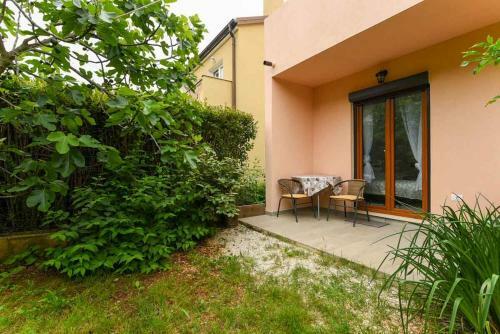 Hostal Apartments Ina & Ika
