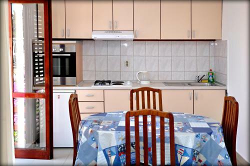 Apartments Lumbarda
