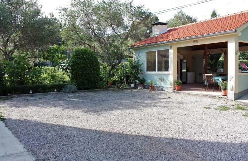 Apartment Supetarska Draga - Donja 2019b