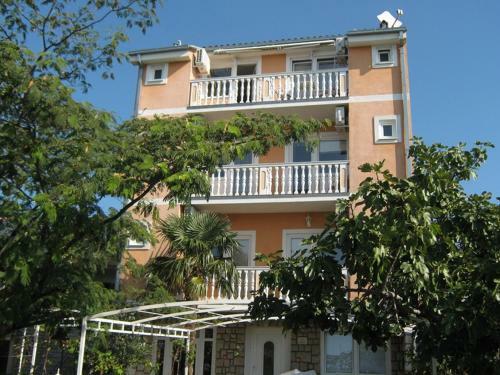 Hostal Guest House Berto