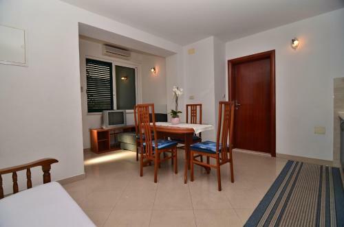 Apartments Mustapic