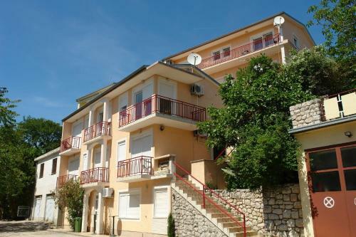 Hostal Apartment Ani 10