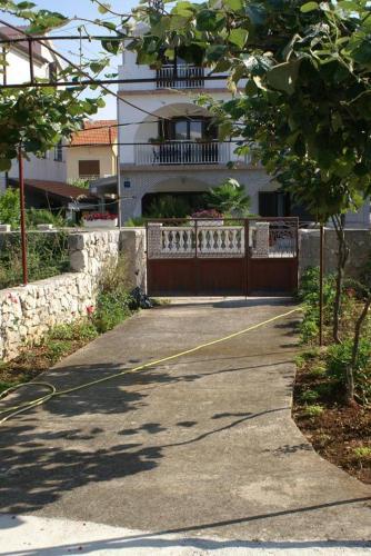 Apartments With A Parking Space Vodice - 4232
