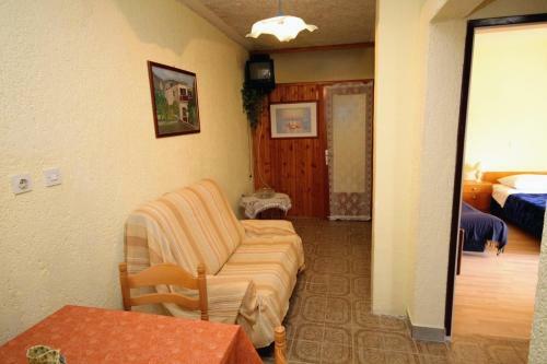 Apartment Mundanije 4953c