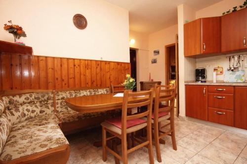 Apartments By The Sea Zavala (Hvar) - 8745