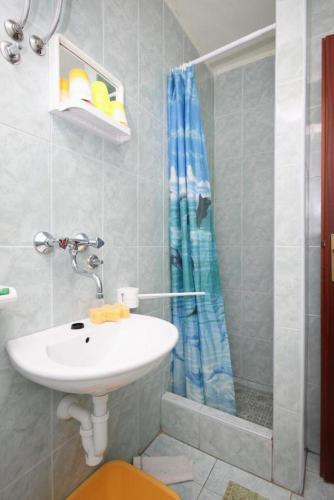 Apartments By The Sea Zavala (Hvar) - 8745
