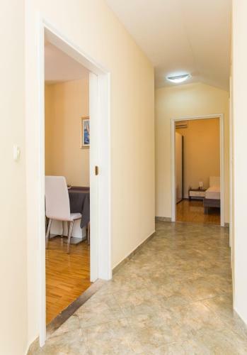 Sunlit Comfort Apartments