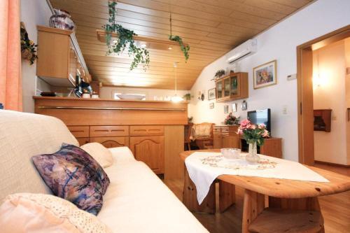Apartment Lumbarda 4440f