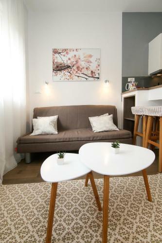 Anna Apartments