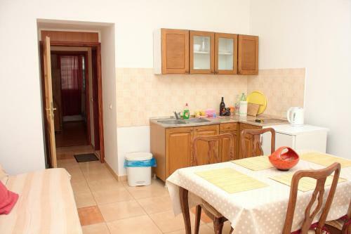 Hostal Apartments Dani