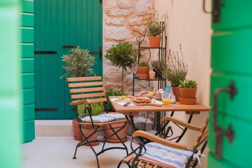 Castrum Design Apartments