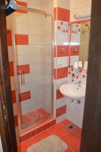 Hostal Rooms Ara?i?
