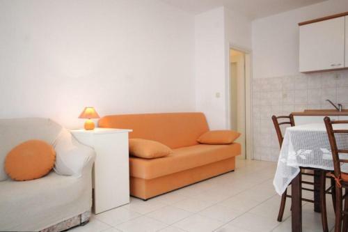 Apartments By The Sea Vis - 2441