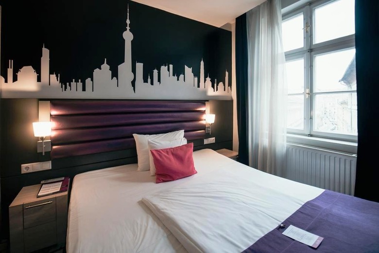 Cosmo City Hotel