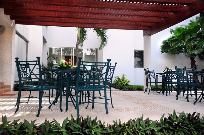 Hotel Ambiance Suites Canc�n