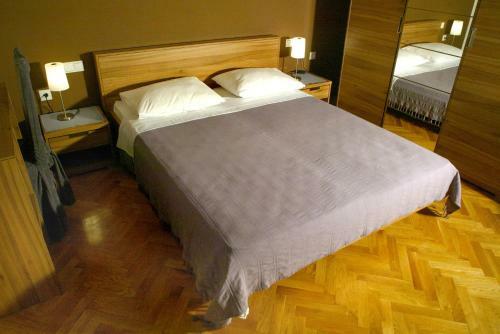 Hostal Apartments Perina