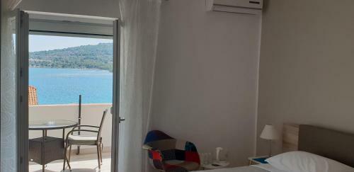 Hostal Apartments Perina