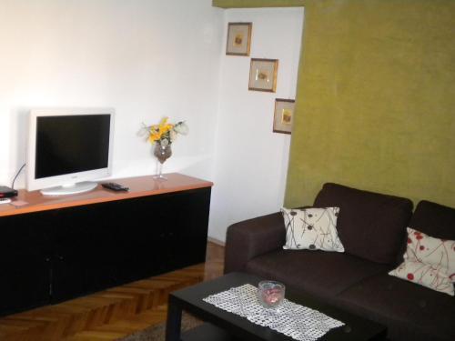Two-bedroom Apartment In Novigrad Viii