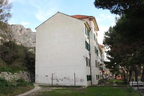 Apartments By The Sea Omis - 2806