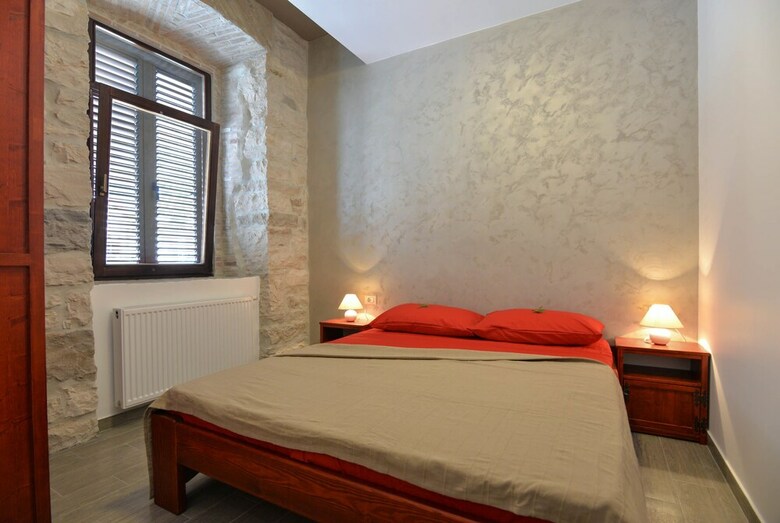 Mimoza Old Town Pula Apartments