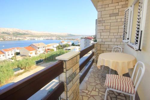 Apartment Pag 9388a