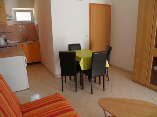Apartments Pintar Zarok