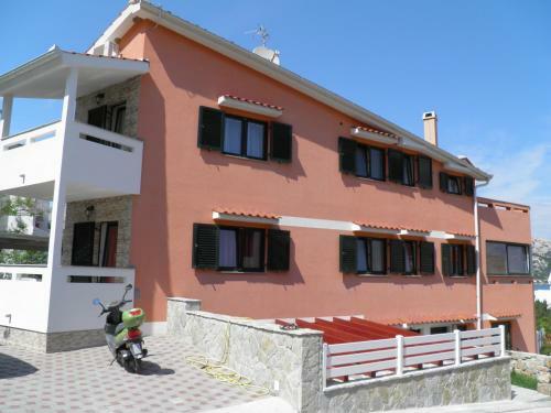 Apartments Pintar Zarok