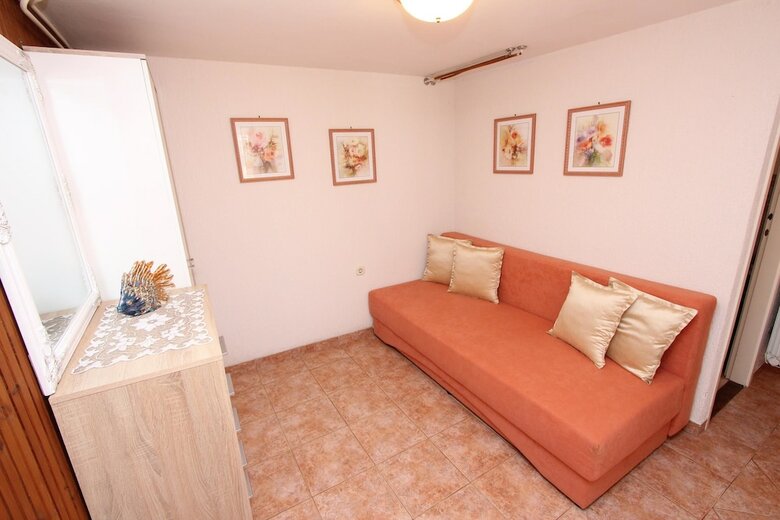 Hostal Apartments Villa Lucu