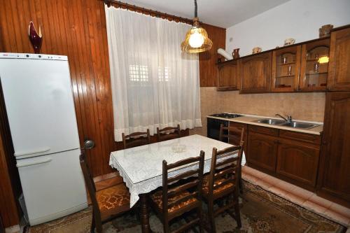 Apartments With Wifi Sumpetar (omis) - 950