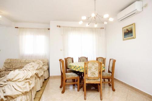 Apartment Orebic 10080b