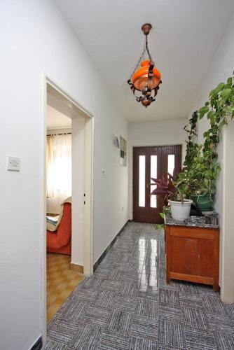 Hostal Apartments With A Parking Space Palit (rab) - 5052