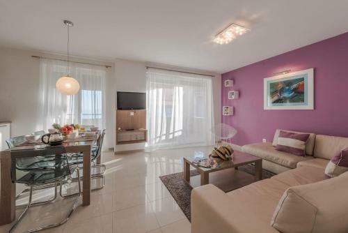 Apartments Villa Maelise