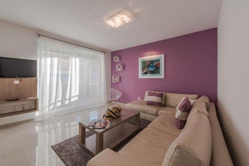 Apartments Villa Maelise