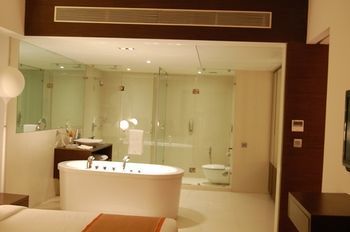 The Pride Hotel (dlx)