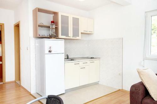 Apartment Drvenik Donja Vala 6701b