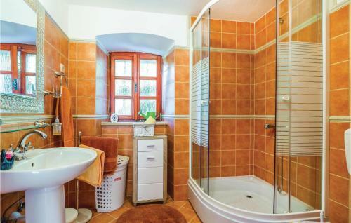 Holiday Home Sveti 06