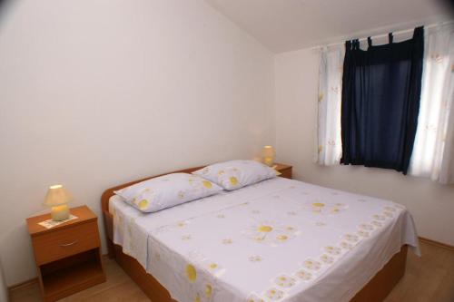 Apartments With A Parking Space Vodice - 4236