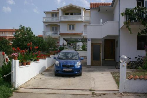 Apartments With A Parking Space Vodice - 4236