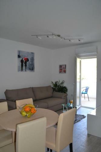 Apartment Duce 4799b