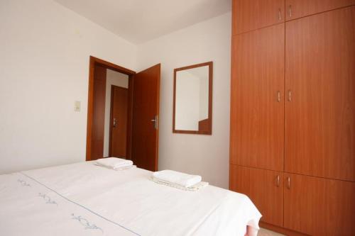 Apartment Novalja 6398b