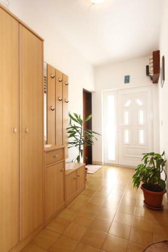 Apartment Orebic 10077a